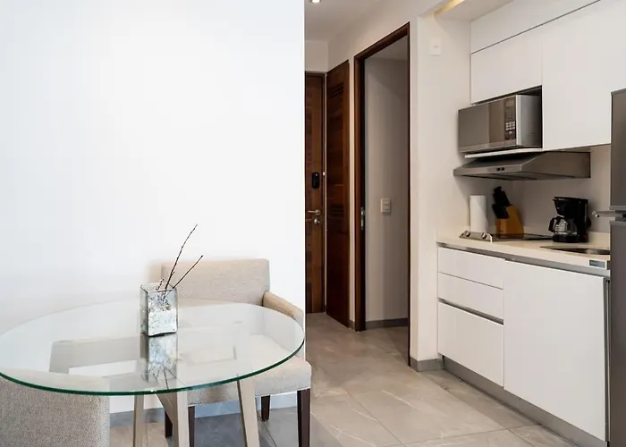 Large With Working Space 100m From 5th Ave Holiday home *