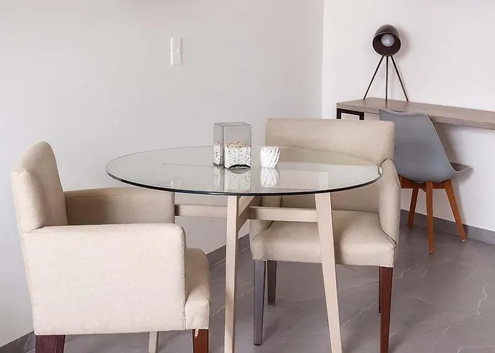 Holiday home Large With Working Space 100m From 5th Ave